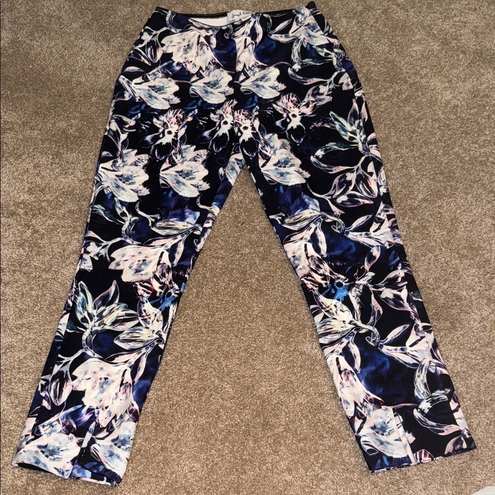 Joseph Ribkoff Floral Cropped Pants size 6. T
